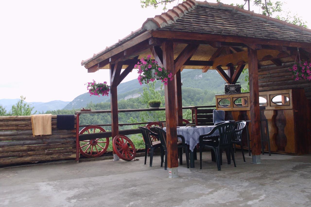 Apartamento Tri Bagrema Km Mokra Gora Exterior foto